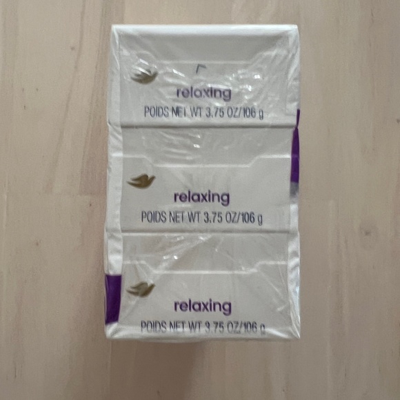 NEW SEALED 6 Bars of Lavender Dove Soap made w/ Lavender Oil & Chamomile - Picture 5 of 5